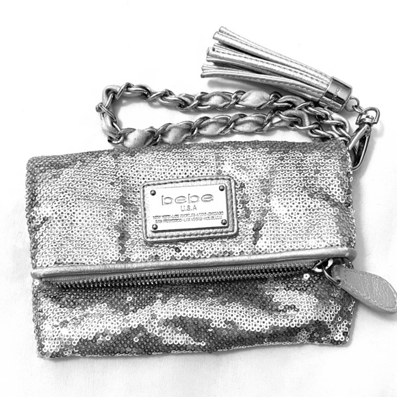 bebe Handbags - Bebe wristlet bebe Handbags - Bebe wristlet